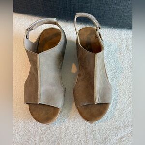 Faux Suede Tan Platform Shoes with Cutouts - Size 40 (US 9/9.5) - Good Cond